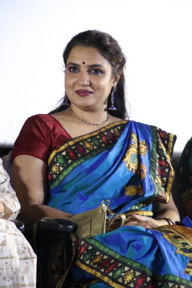 For this reason I left the cinema.. Actress Sukanya who broke the key..!-oneindia news