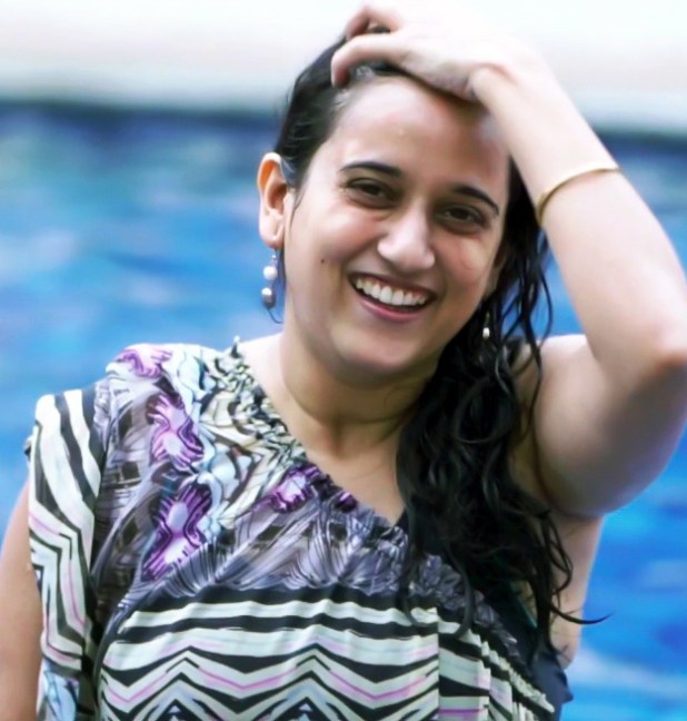 Sriranjani is beautiful in a swimsuit for the primary time..!  Heavy compact..!-oneindia news