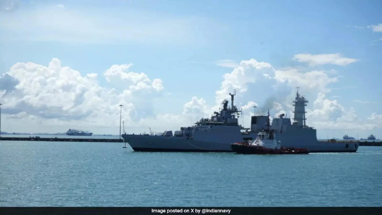 Shaking China .. Indian warships rushed to Malaysia .. Turbulent Indian Ocean-oneindia news