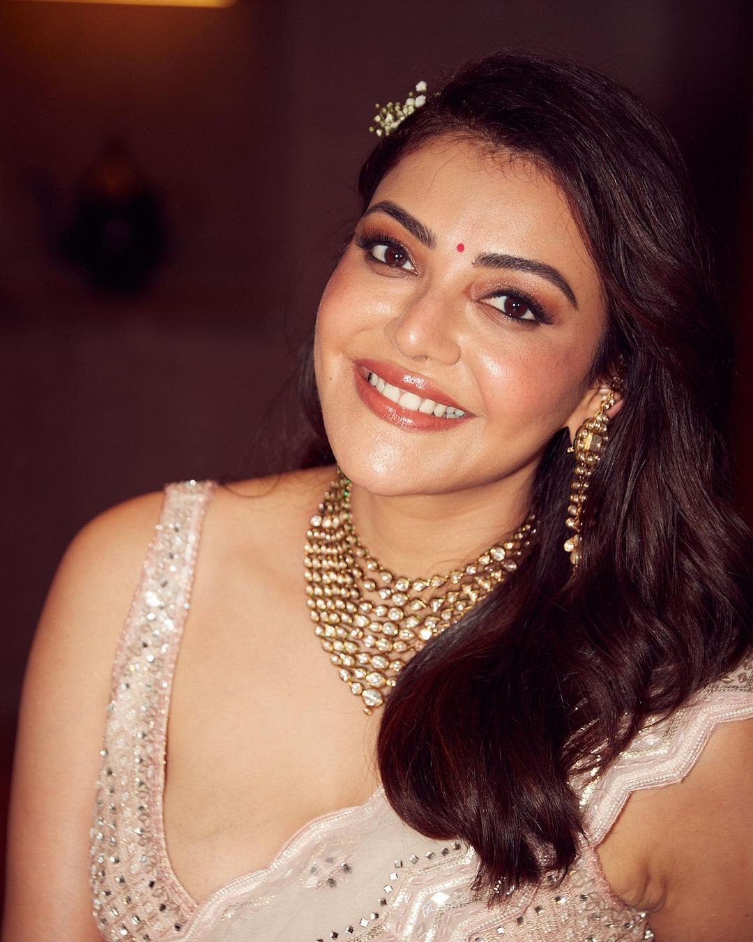 Entered the caravan and suddenly took off her clothes.. and showed it.. Kajal Aggarwal Bagheer information..!-oneindia news