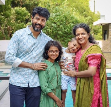 Sivakarthikeyan is the father of a baby boy...Congratulations!-oneindia news