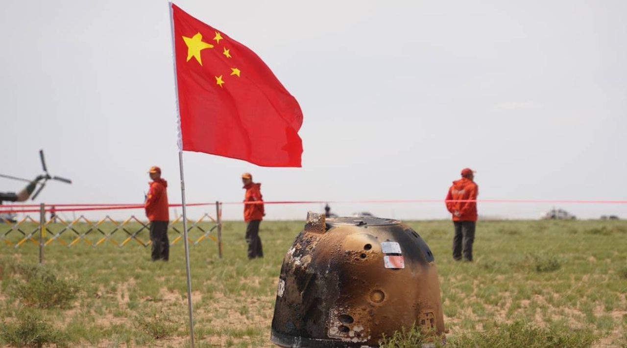 Collection of 1.9 kg soil and rock samples: Opening of Chang'e 6 capsule, China-oneindia news