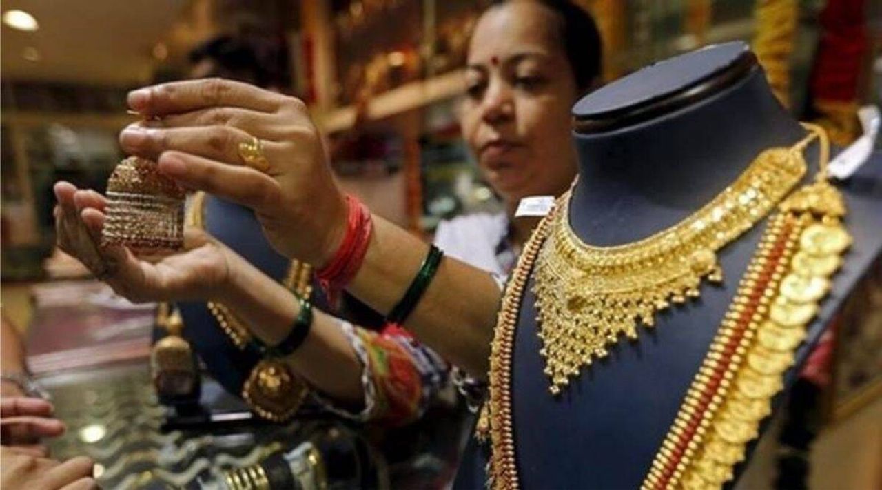 Gold price is drastically lower today: Do you know how much?-oneindia news