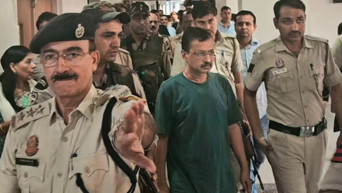 Pants slip… need a belt: Kejriwal-oneindia news