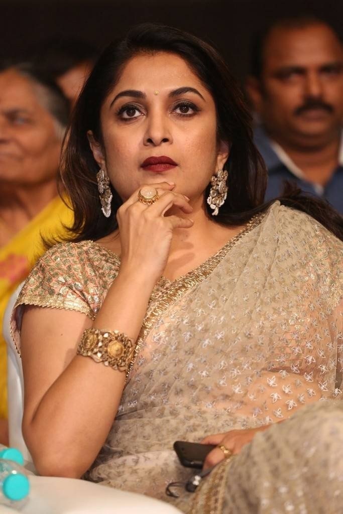 A hero who is 30 years older than me.. I adjusted.. Ramya Krishnan shocked the fans..!-oneindia news